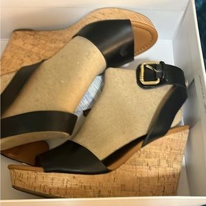 Beautiful Tommy Hilfiger size 8 brand new black wedges